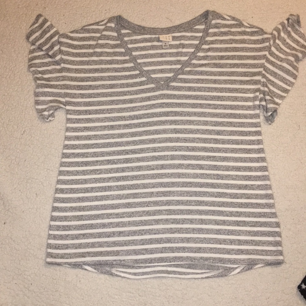 NWOT grey stripe v-neck top.